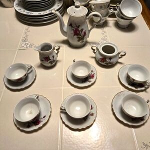Full tea set